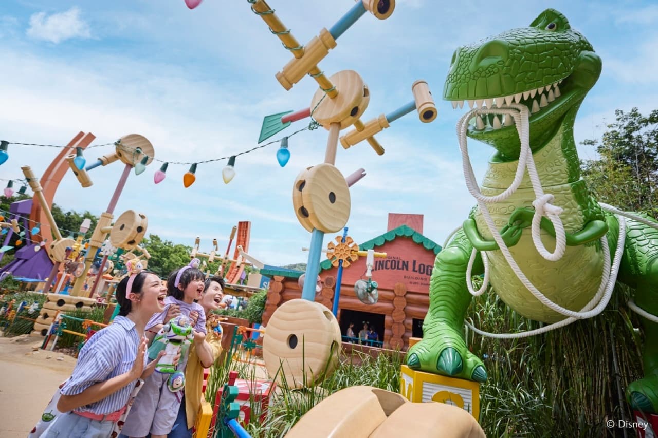 Hong Kong Disneyland Park Ticket - image 48